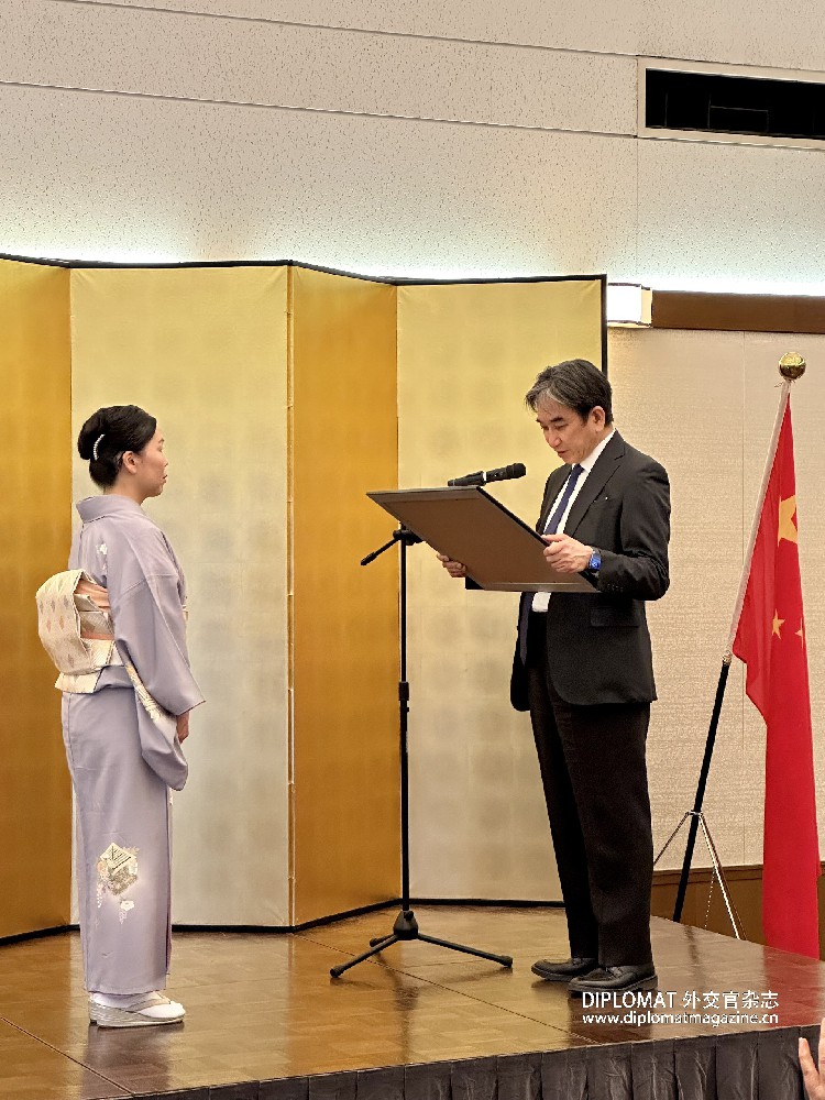 日本驻华大使馆举行“在外公馆长”表彰式