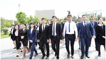 乌兹别克斯坦庆祝青年节