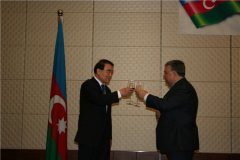 阿塞拜疆驻华使馆举行共和国日招待会